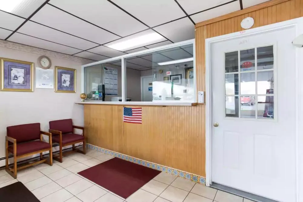 Royal Inn Clearfield hotel hero