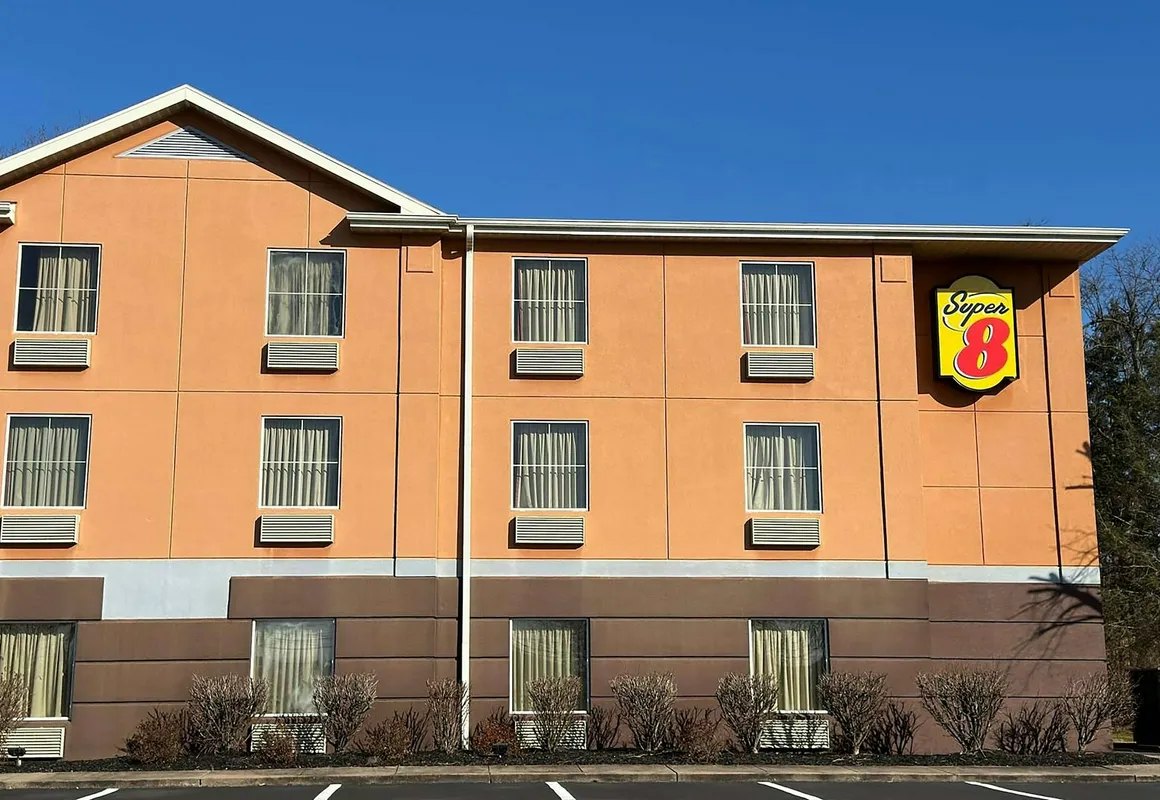 Super 8 by Wyndham Mars/Cranberry/Pittsburgh Area hotel hero