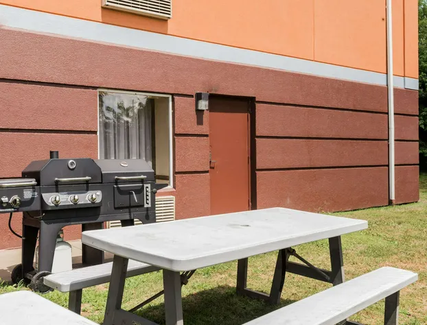 Super 8 by Wyndham Mars/Cranberry/Pittsburgh Area hotel detail image 4