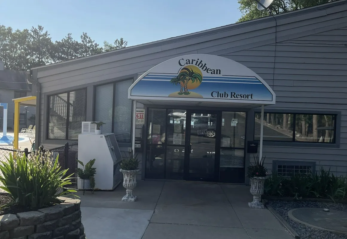 Caribbean Club Resort hotel hero