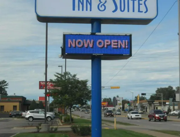 Rapids Inn and Suites hotel detail image 2