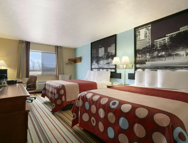 Super 8 by Wyndham Park City/North Wichita Area hotel detail image 3