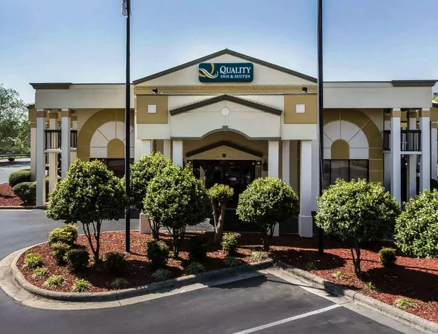Quality Inn & Suites Mooresville - Lake Norman hotel detail image 1