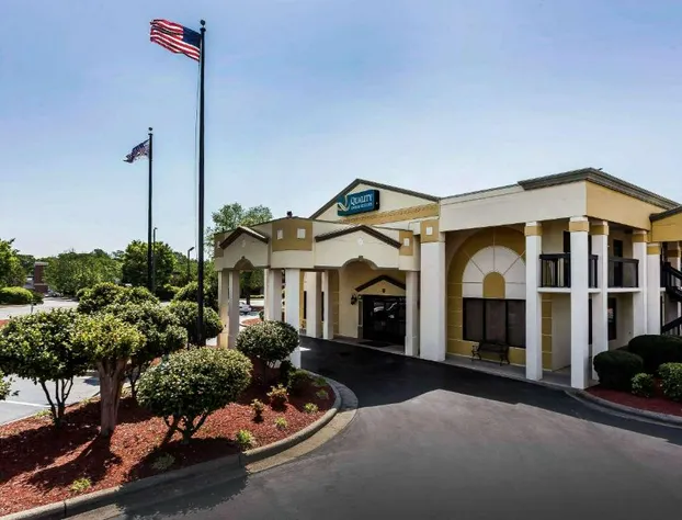 Quality Inn & Suites Mooresville - Lake Norman hotel detail image 2