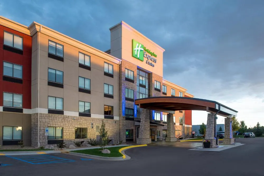 Holiday Inn Express Hotel & Suites Bismarck by IHG hotel hero