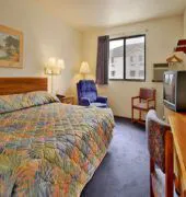 Super 8 by Wyndham Grand Forks hotel detail image 2