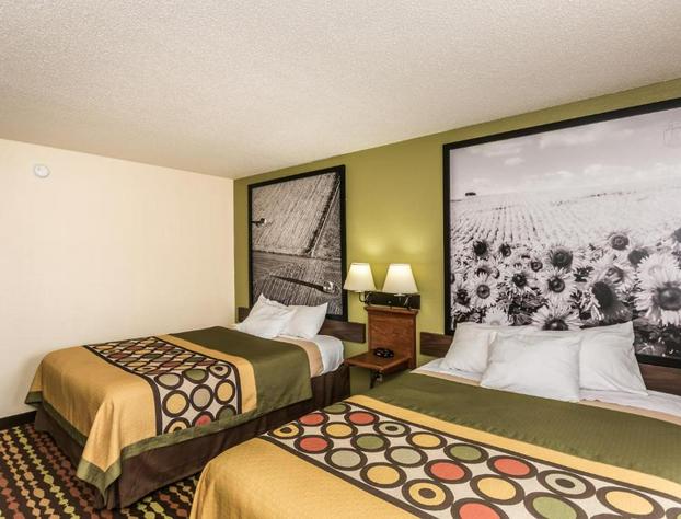 Super 8 by Wyndham Grand Forks hotel detail image 4