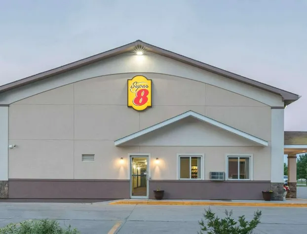 Super 8 by Wyndham Grand Forks hotel detail image 1
