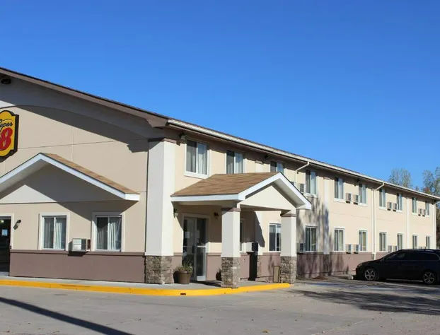 Super 8 by Wyndham Grand Forks hotel detail image 2