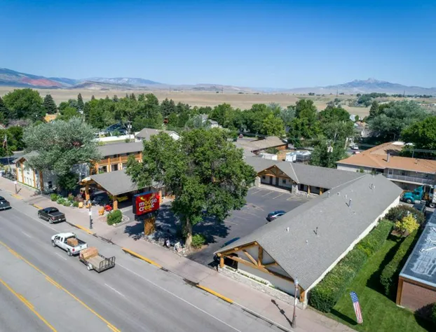 Moose Creek Lodge & Suites hotel detail image 3