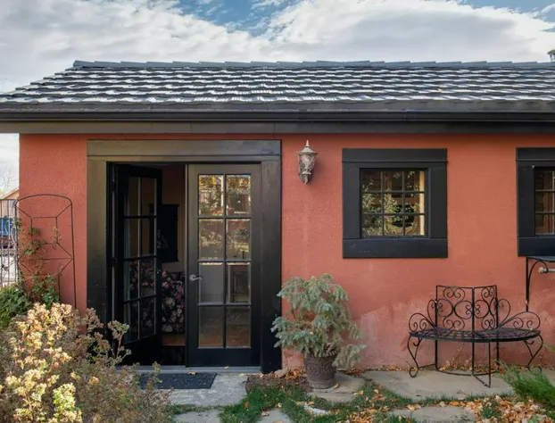 Chamberlin Inn Cody hotel detail image 3