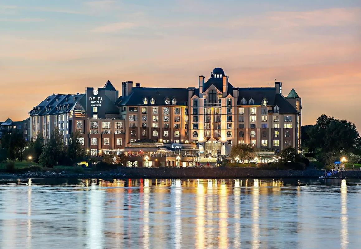 Delta Hotels by Marriott Victoria Ocean Pointe Resort hotel hero