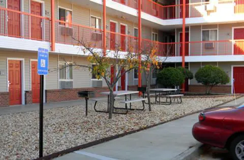 Stay Inn & Suites hotel detail image 3