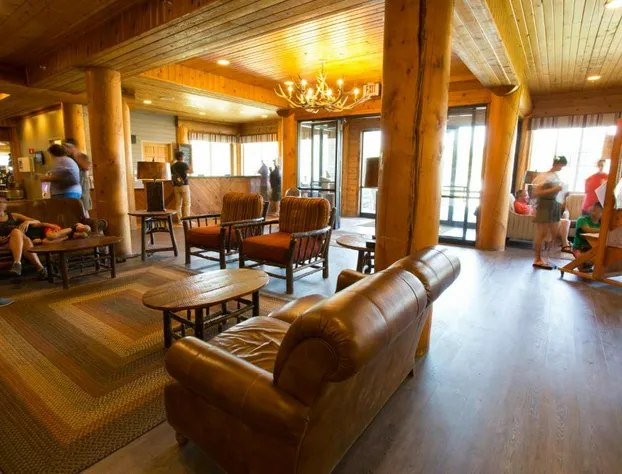 Headwaters Lodge & Cabins at Flagg Ranch hotel detail image 3