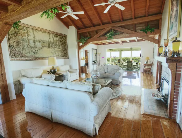 Beachfront Bed & Breakfast hotel detail image 2