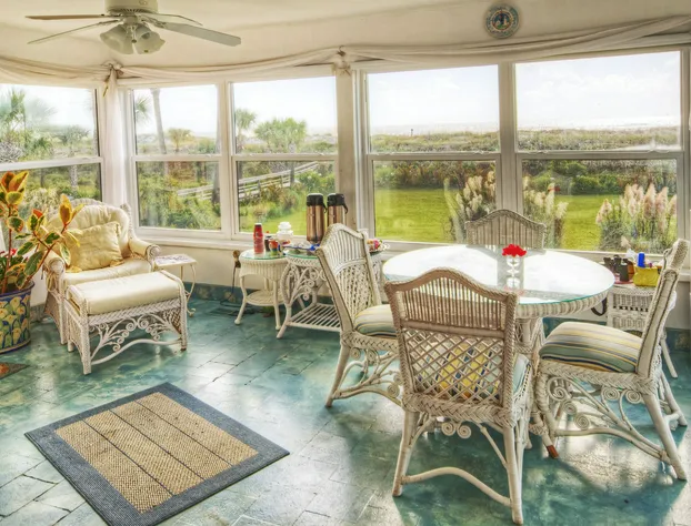 Beachfront Bed & Breakfast hotel detail image 3