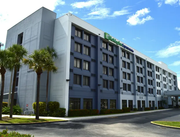 Holiday Inn Express & Suites Miami - Hialeah by IHG hotel detail image 2
