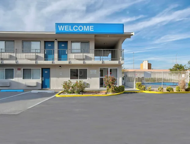 Motel 6 Albuquerque, NM - Midtown hotel detail image 2