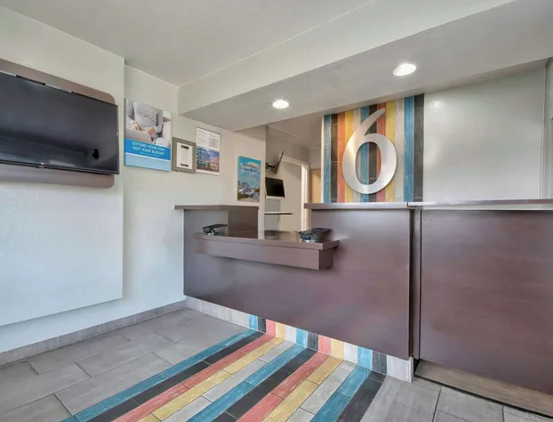 Motel 6 Albuquerque, NM - Midtown hotel detail image 3