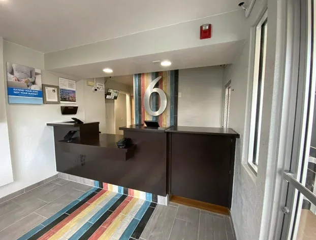 Motel 6 Albuquerque, NM - Midtown hotel detail image 4