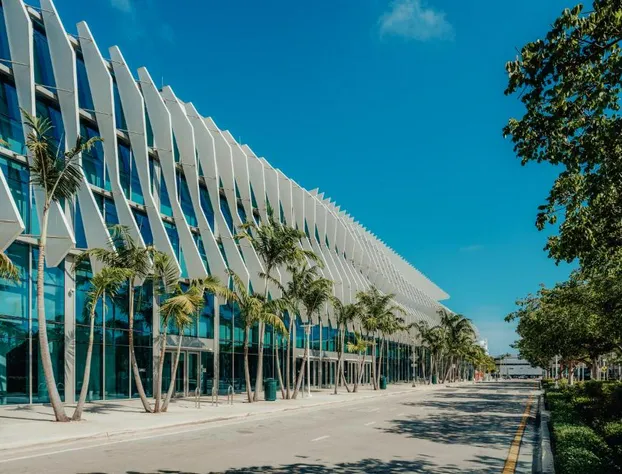 Iberostar Waves Miami Beach hotel detail image 2