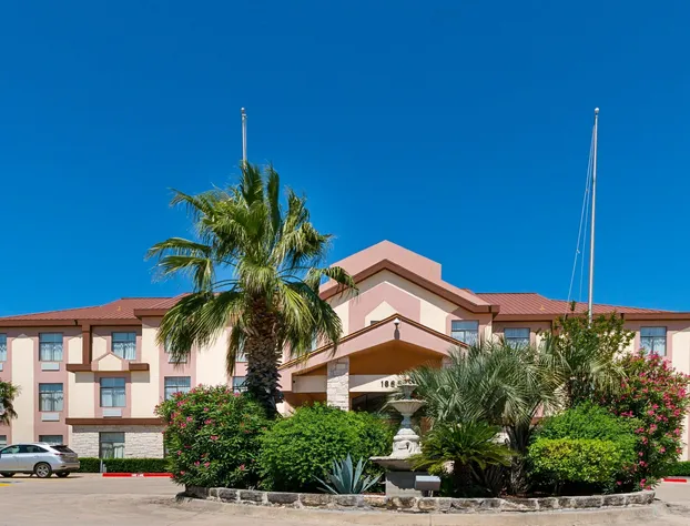 Quality Inn & Suites hotel detail image 2