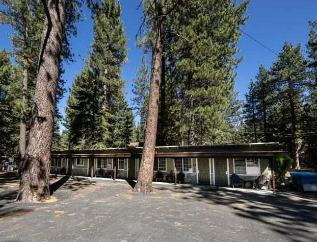 Emerald Bay Lodge hotel detail image 1