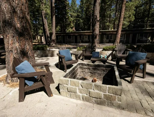 Emerald Bay Lodge hotel detail image 4