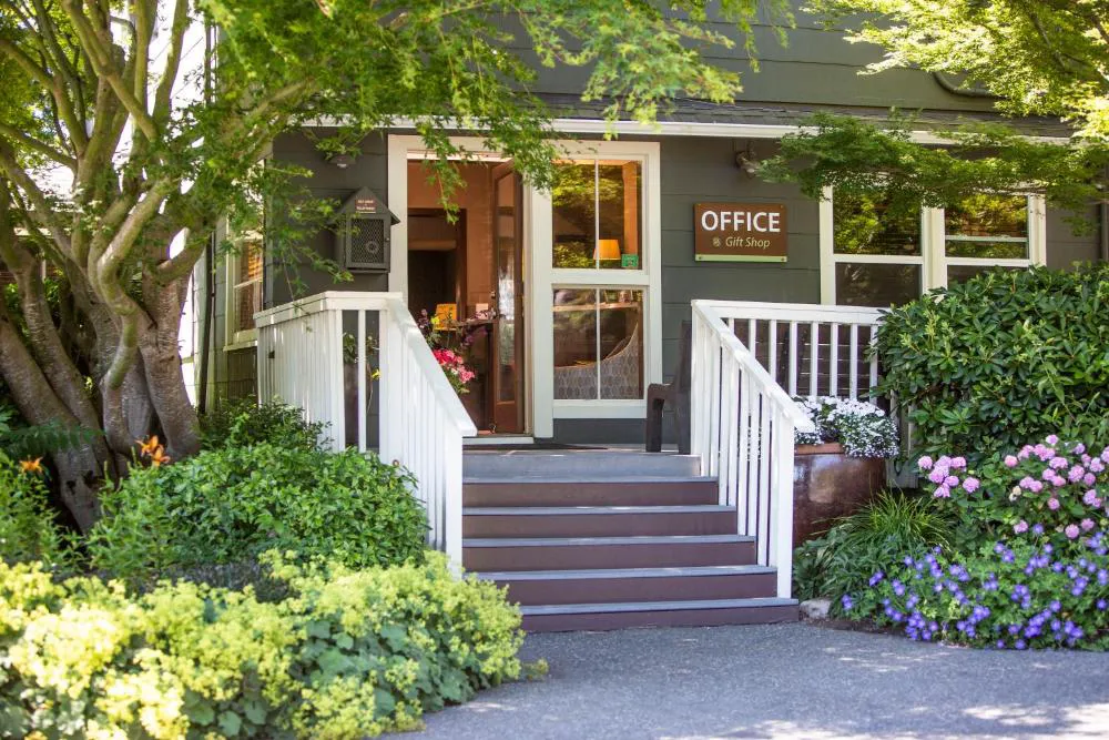 Earthbox Inn & Spa hotel hero