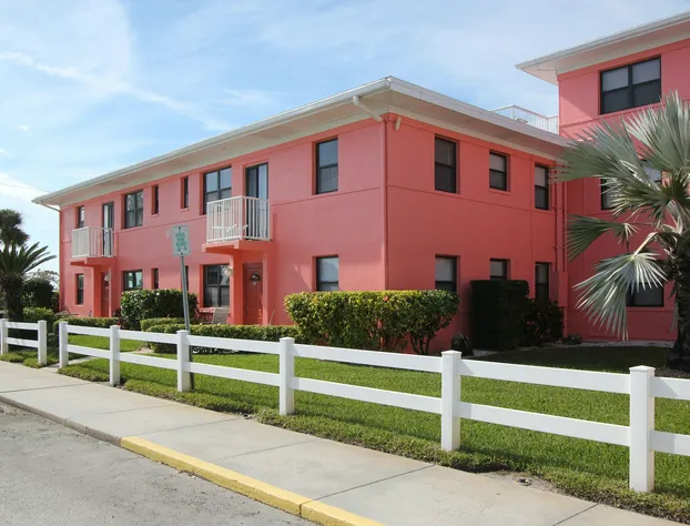 Gulf Winds Beach Resort hotel detail image 1