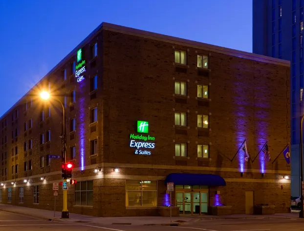 Holiday Inn Express Hotel & Suites Downtown Minneapolis by IHG hotel detail image 1