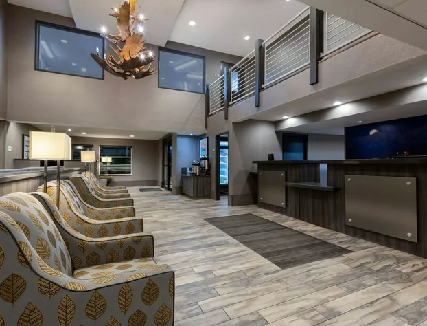 La Quinta Inn & Suites by Wyndham Anchorage Airport hotel detail image 3