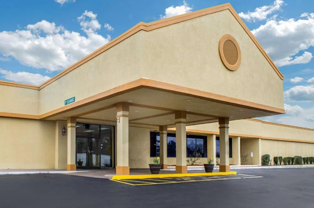 Quality Inn University Area hotel hero