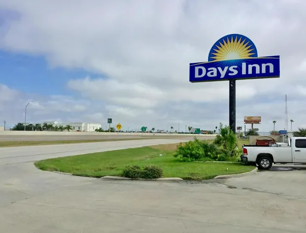 Days Inn by Wyndham Robstown hotel detail image 2