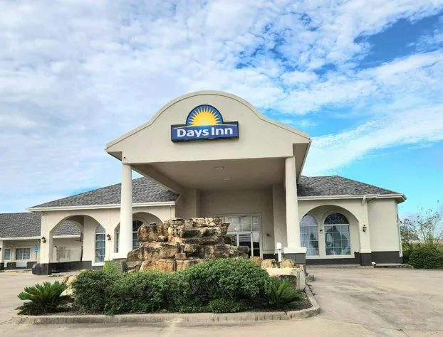 Days Inn by Wyndham Robstown hotel detail image 4