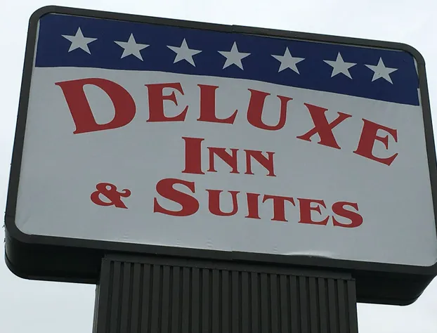 Deluxe Inn & Suites hotel detail image 4
