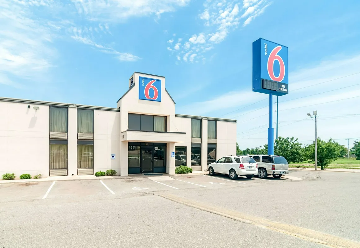 Motel 6 Oklahoma City, OK - South hotel hero
