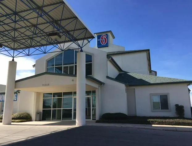 Motel 6 San Antonio, TX - Sea World North hotel detail image 1