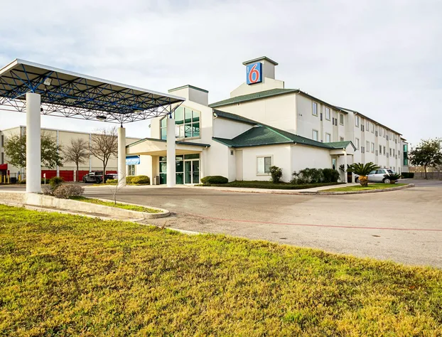 Motel 6 San Antonio, TX - Sea World North hotel detail image 1