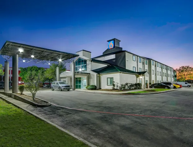 Motel 6 San Antonio, TX - Sea World North hotel detail image 3