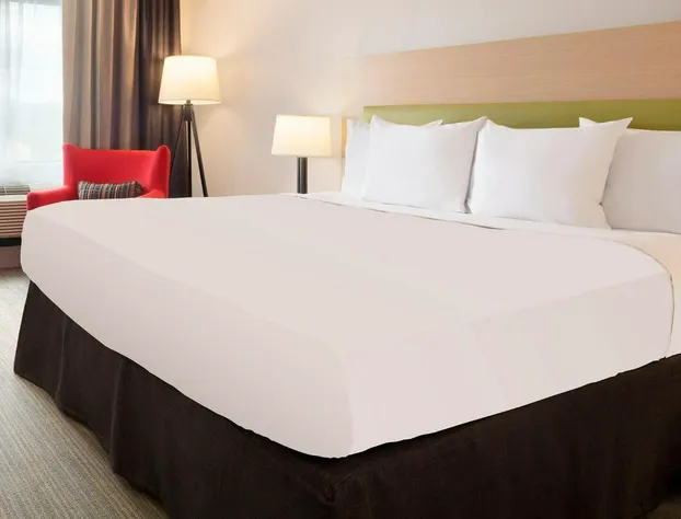 Country Inn & Suites by Radisson, Germantown, WI hotel detail image 3