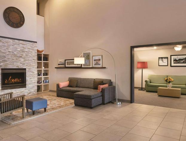 Country Inn & Suites by Radisson, Germantown, WI hotel detail image 3