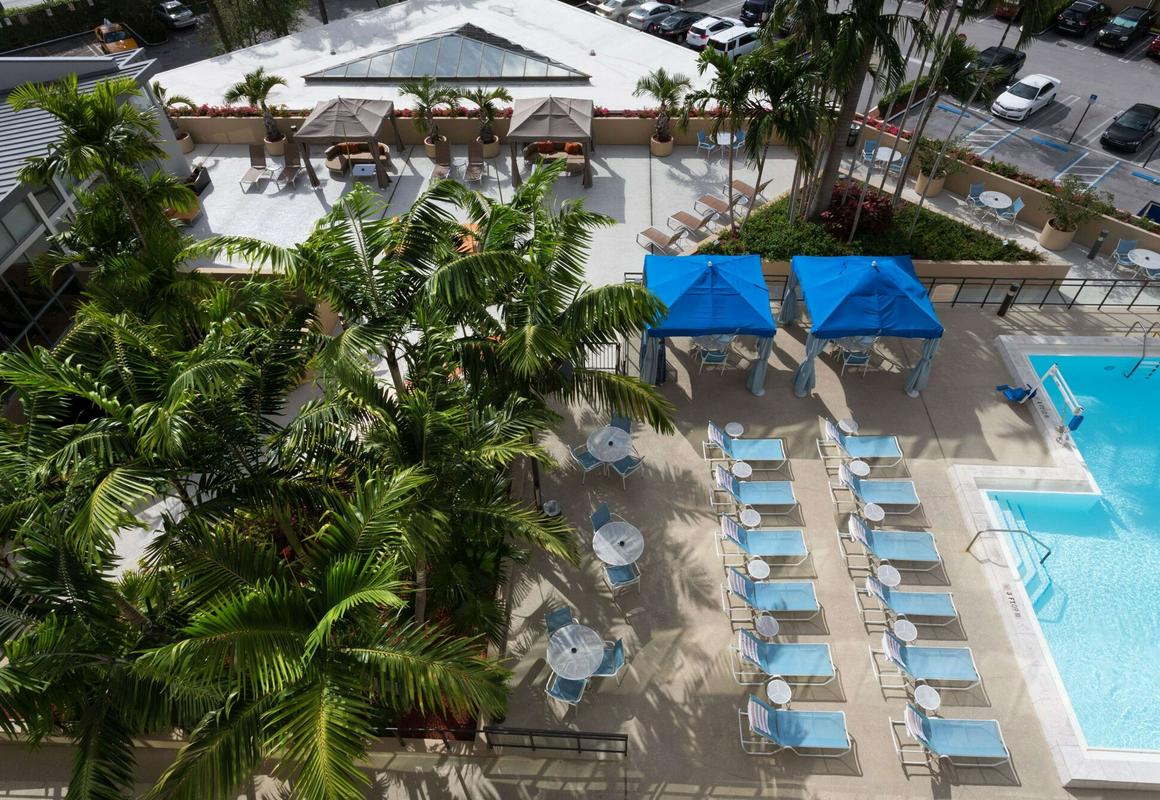 Sonesta Miami Airport hotel hero
