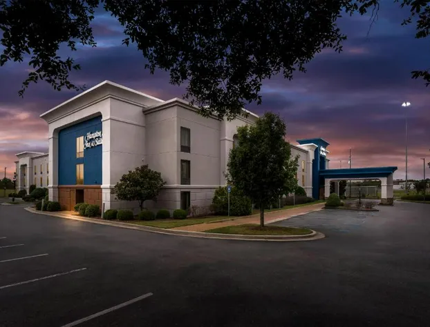 Hampton Inn & Suites Tifton hotel detail image 3