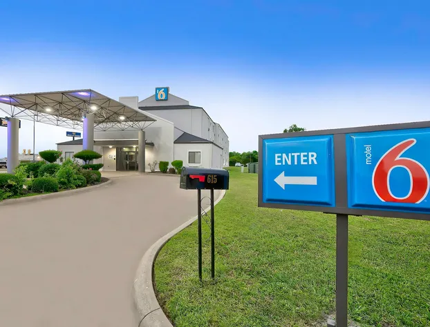 Motel 6 Denison, TX hotel detail image 2