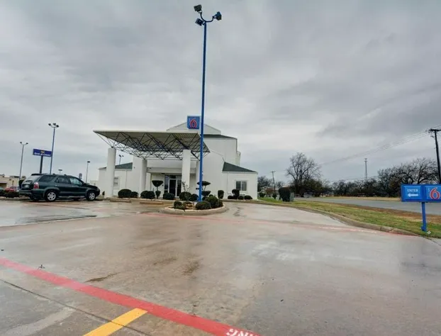 Motel 6 Denison, TX hotel detail image 3