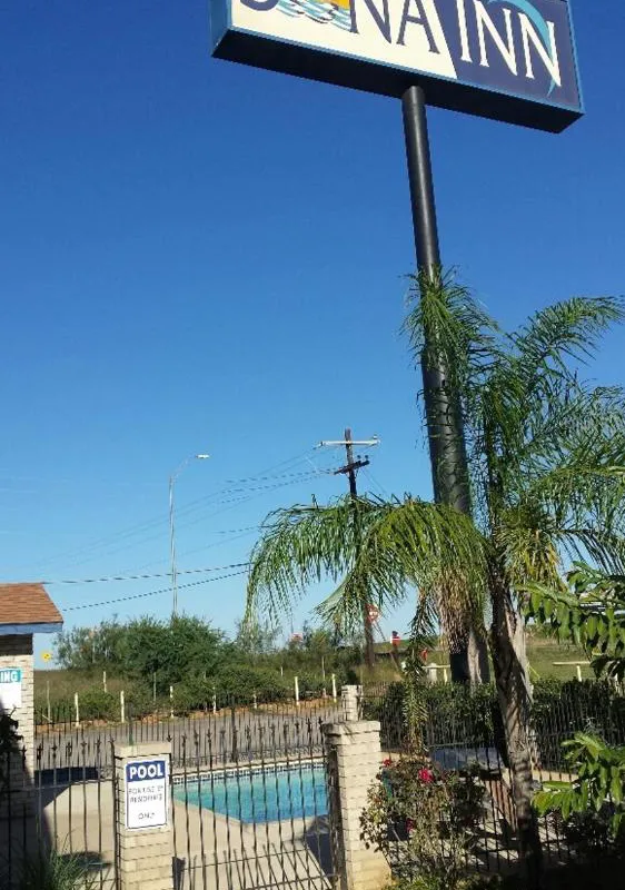 Sona Inn Dilley hotel hero