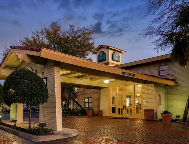 La Quinta Inn By Wyndham IH-10 West San Antonio TX hotel detail image 3