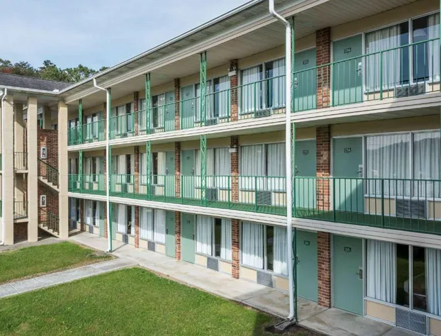 Days Inn by Wyndham Jellico - Tennessee State Line hotel detail image 1