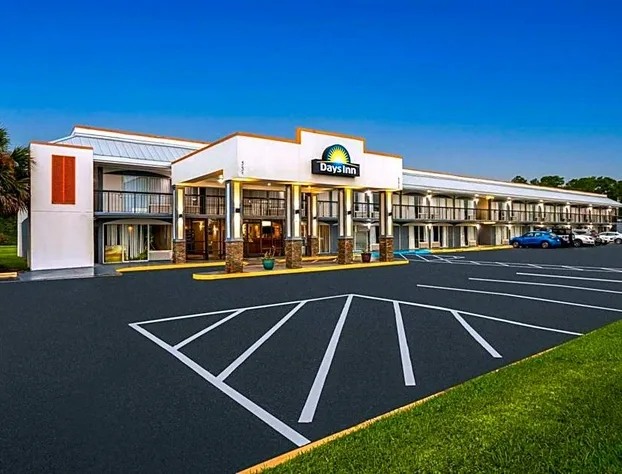 Days Inn by Wyndham Wildwood I-75 hotel detail image 3